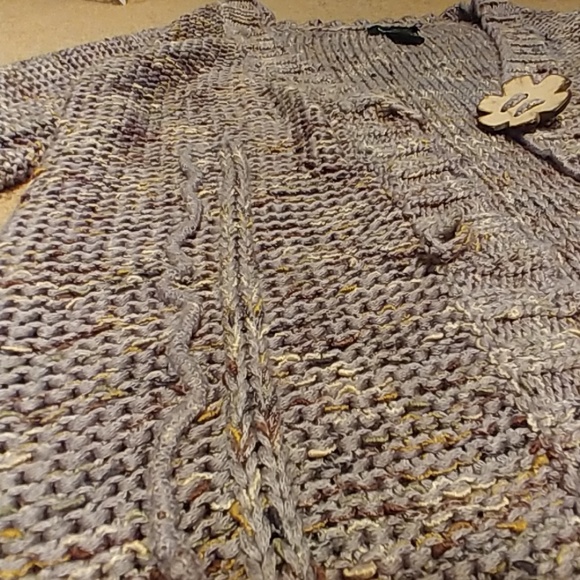 BCBG Sweater Cardigan - Picture 4 of 7